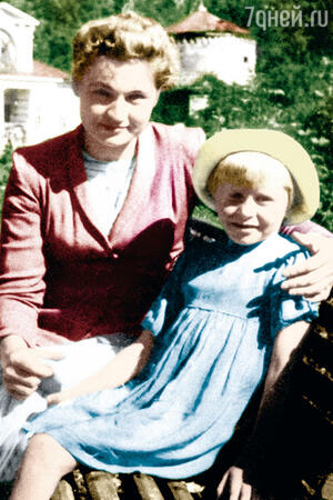 Ангелина Вовк с матерью Марией Кузьминичной