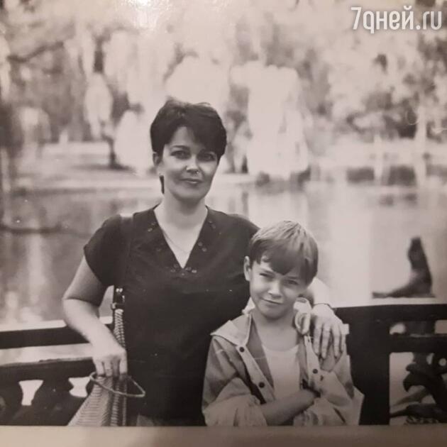 Максим Матвеев с мамой