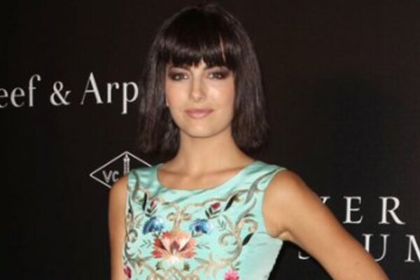  :    Oscar de la Renta