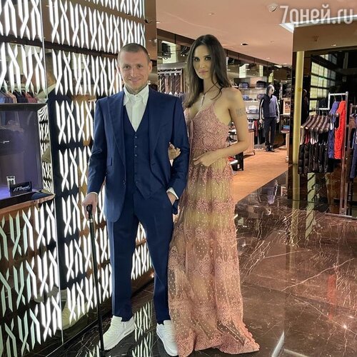Павел Мамаев с женой Аланой