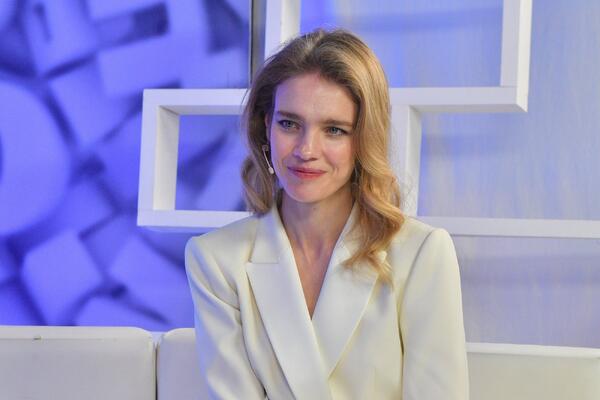 Решилась на ЭКО? Врач-акушер раскрыла секрет беременности 44-летней Водяновой
