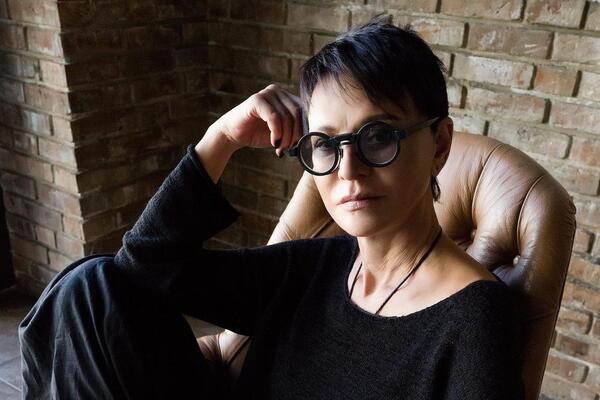 «Впервые без очков»: лицо Хакамады крупным планом потрясло публику