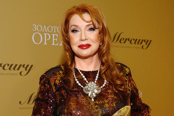 Сотникова сделала неудачную пластику