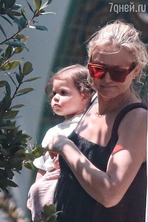 Кэмерон Диас с дочкой - фото
