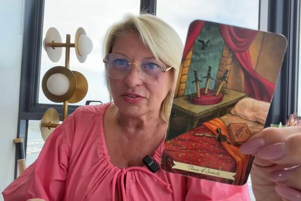 Анжела Перл дала подробный Таро-прогноз на 2026 год — под конец ждет сюрприз