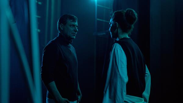 Цыганов, Любимов, Стеклова и сестры Кутеповы в мистическом сериале «Улей»: герои, сюжет и кадры