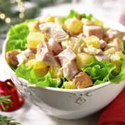 Салат «Королевский»: рецепт новогодней закуски с курицей и ананасами