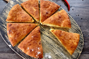 Осетинский пирог с картошкой и сыром: рецепт от Александра Бельковича