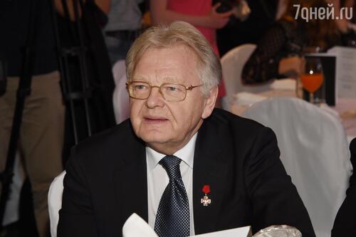 Юрий Антонов