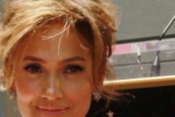 Ходченкова вышла в свет в наряде как у Лопес