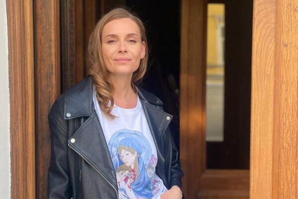 Любовь Толкалина стала жертвой буйных обезьян — разгромили все