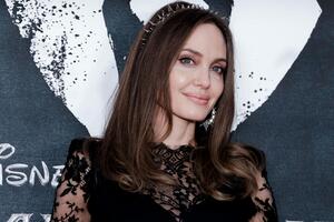 Анджелину Джоли  обвинили в жестокости и эгоизме