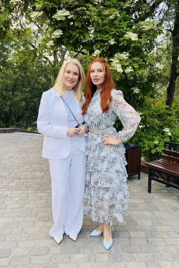 Мария Шукшина и Эвелина Блёданс