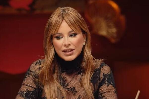 Ани Лорак — про сложности с 14-летней дочкой: «Постоянно выхожу из зоны комфорта»