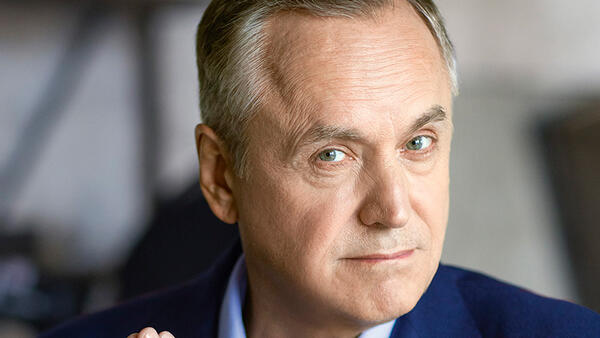 Андрей Соколов вышел на сцену со сломанным носом