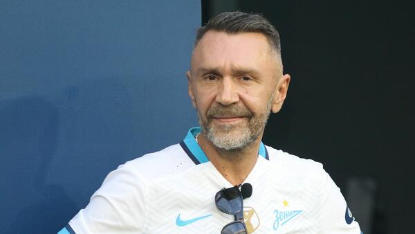 Коротко и по делу: Шнуров дал комментарий о своем переезде за границу