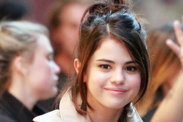 Постройневшая Селена Гомес продемонстрировала фигуру в купальнике 