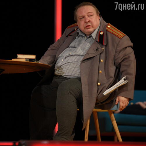 Александр Семчев в спектакле МХТ 