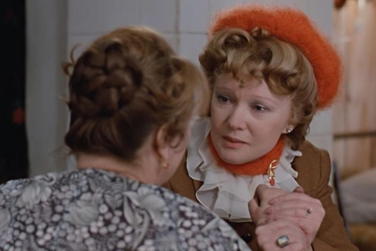 кадр из фильма «Любовь и голуби», 1985 фото