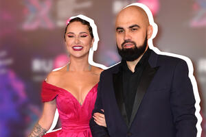      Artik&Asti     