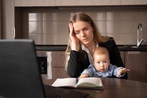 Как совмещать материнство и карьеру: четыре золотых правила