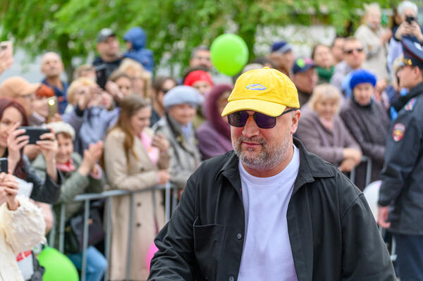 Куценко рассказал про учебу младших дочерей — выбрали особую школу