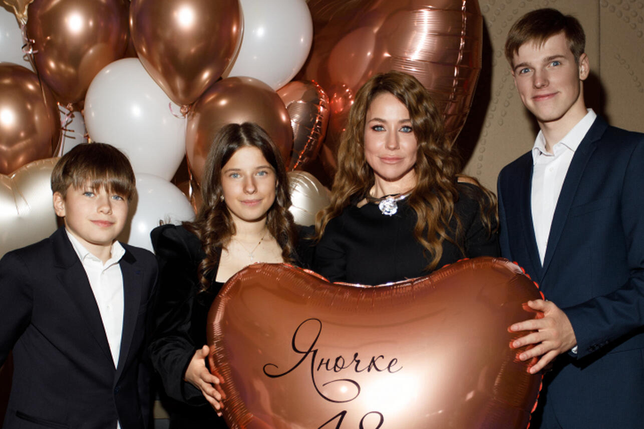 РЎР&micro;РјСЊСЏ СЃРЅРѕРІР&deg; РІ СЃР&plusmn;РѕСЂР&micro;: Р&reg;Р&raquo;РёСЏ Р&lsquo;Р&deg;СЂР&deg;РЅРѕРІСЃРєР&deg;СЏ РѕС&sbquo;РјР&micro;С&sbquo;РёР&raquo;Р&deg; СЃ РђСЂС&euro;Р&deg;РІРёРЅС&lsaquo;Рј 18-Р&raquo;Р&micro;С&sbquo;РёР&micro; РґРѕС&Dagger;РєРё