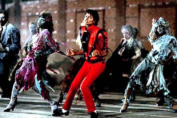 Чудовище из сна и Майкл Джексон: знаменитости рассказали о детских страхах 