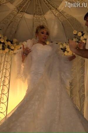 Елена Воробей на съемках клипа Елена Воробей на съемках клипа