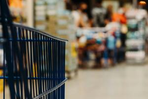 Как сэкономить в продуктовом — обходим уловки маркетологов