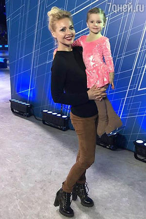 Телеведущая Ирина Сашина гордится дочкой.