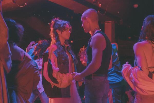 В особняке, отеле и — в канаве: что смотреть в театрах Москвы в январе и феврале