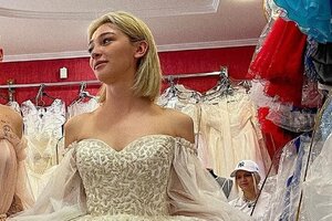 Ивлеева отправилась за свадебным платьем с другим мужчиной