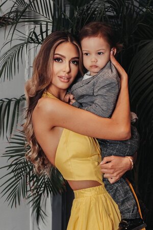 Оксана Воеводина с сыном Оксана Воеводина с сыном