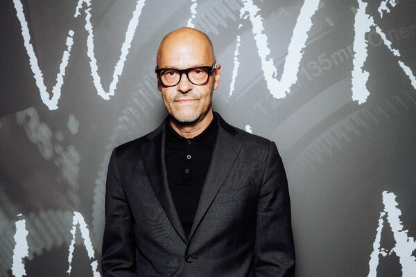 Разведенный Бондарчук воссоединился с первой женой — рядом сын и внучки