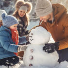 Минус 300 калорий: как лепка снеговика помогает худеть на новогодних каникулах