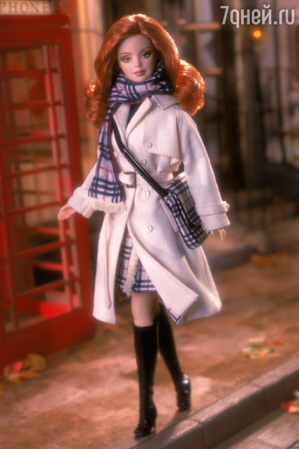 Burberry  Barbie. 2001 .