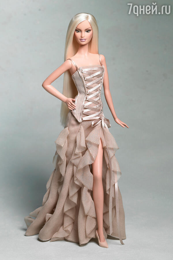 Versace  Barbie. 2004 .