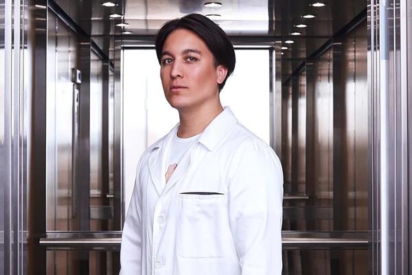 «Сделать пластику — не на маникюр сходить»: Тимур Хайдаров честно рассказал об осложнениях после операции Славы