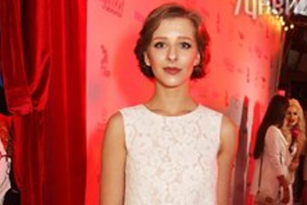  :    Bella Potemkina