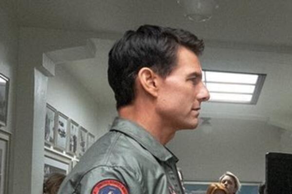 Распухшее лицо Тома Круза неприятно поразило его фанатов  