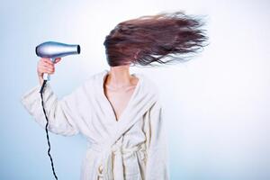 Как сушить волосы без фена