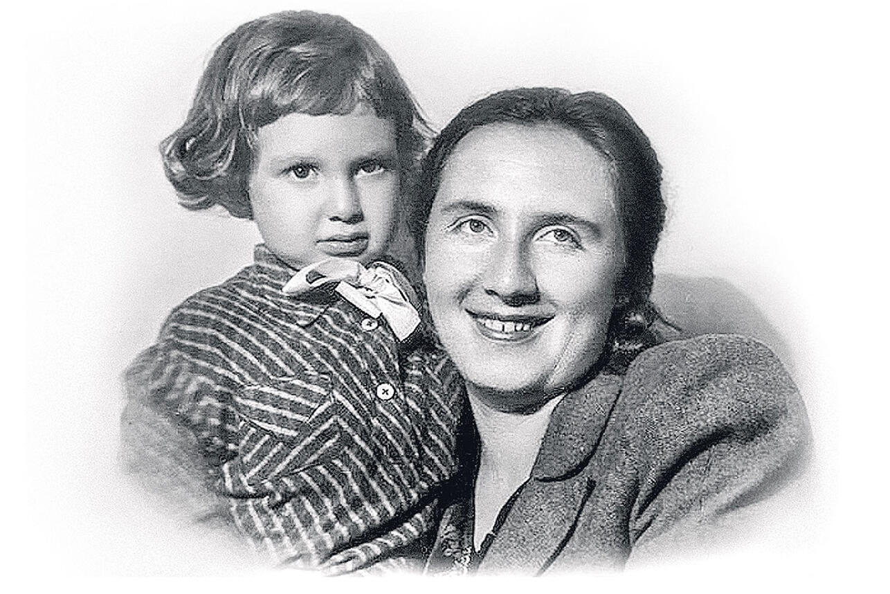 Александр Рапопорт с мамой