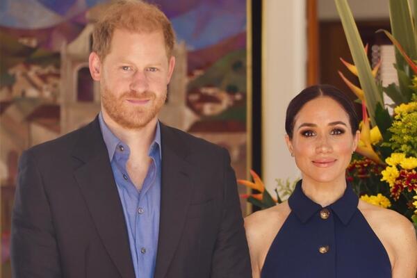 Готовы на все ради саморекламы: фанаты королевской семьи осудили вояж Меган и Гарри в Колумбию  