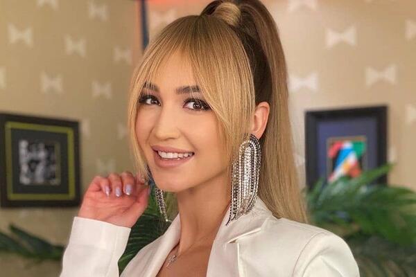 Шоу возвращается? Бузову и Маликова заметили в студии «Вечернего Урганта»