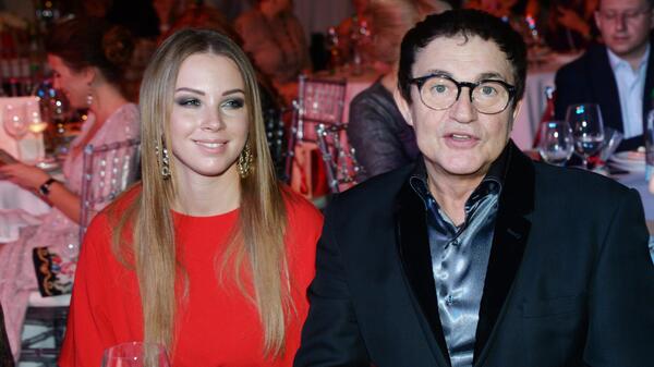 Экс-жена Диброва отреагировала на новости о повторной помолвке с ведущим