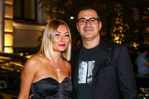 «Еще нет, но собираюсь»: жена Мартиросяна рассказала правду об эмиграции
