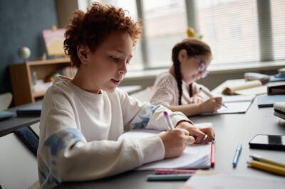 Почему дети обмениваются игрушками и личными вещами?