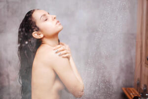 Хочу погорячее: почему женщинам нравится «мыться в кипятке» 