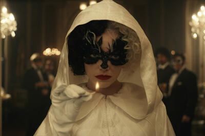 Эмма Стоун снова сыграет злодейку Круэллу в сиквеле фильма